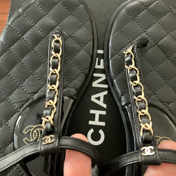 Authentic CHANEL thong sandals black with classic chain detail sz 36 - Picture 6 of 9